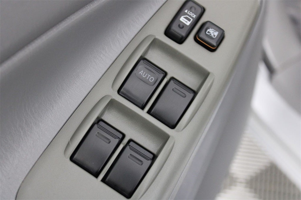 2005 Toyota Tacoma Base V6