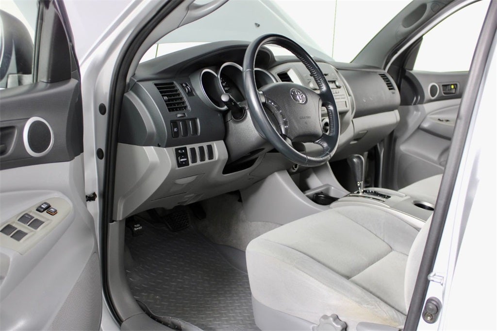 2005 Toyota Tacoma Base V6