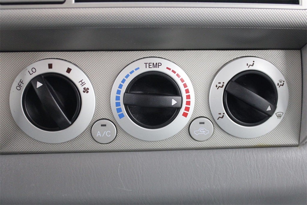 2005 Toyota Tacoma Base V6