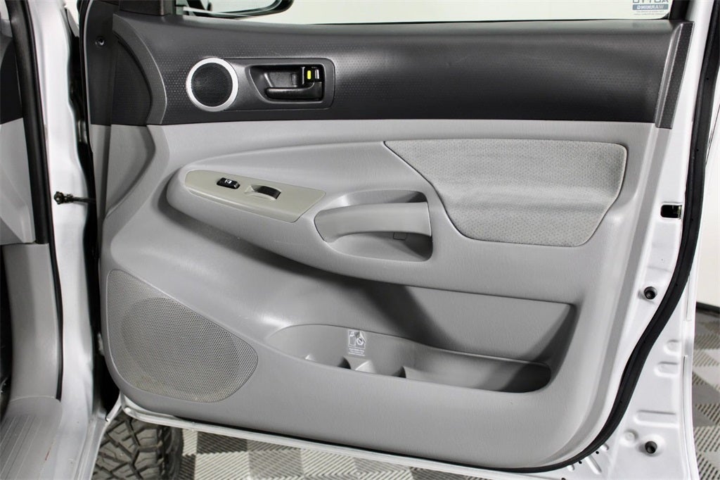 2005 Toyota Tacoma Base V6