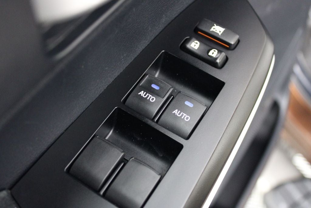 2015 Toyota Tundra Limited CrewMax